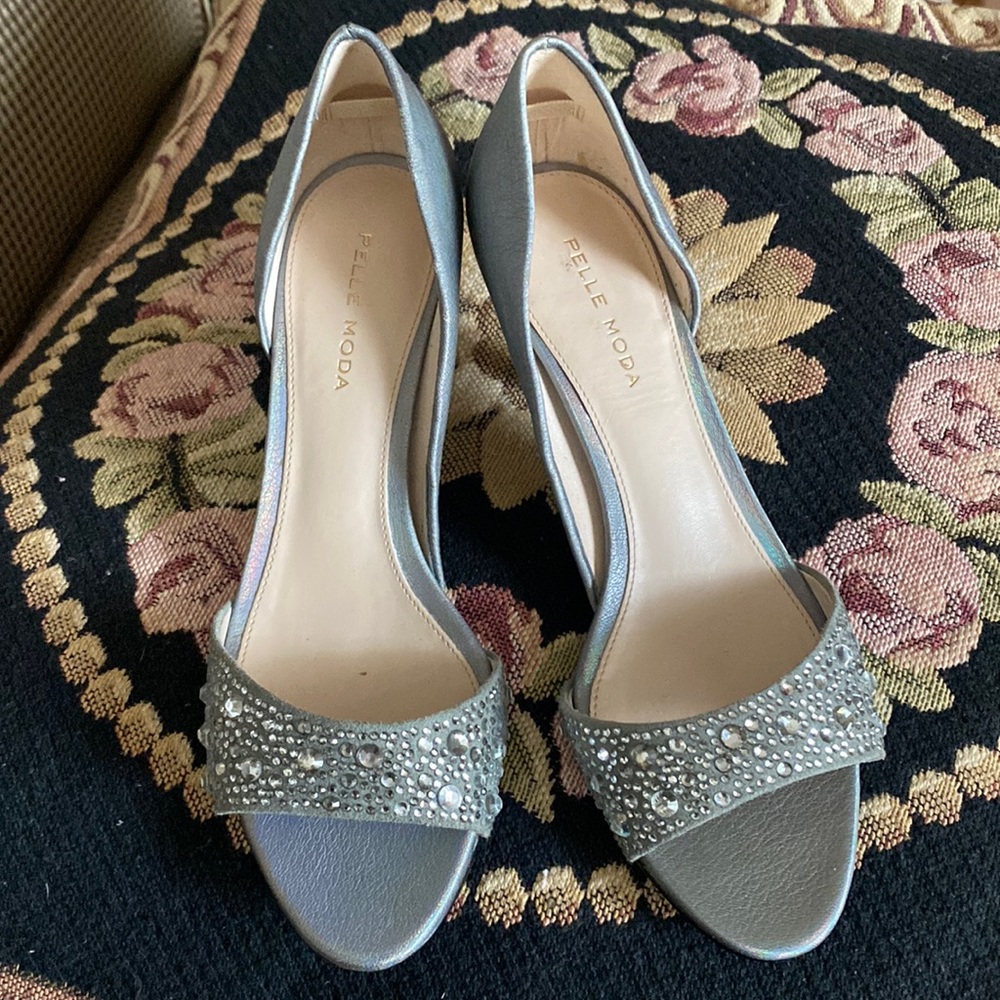 Pella Moda Silver open toe evening heels with bling Size 6.5
